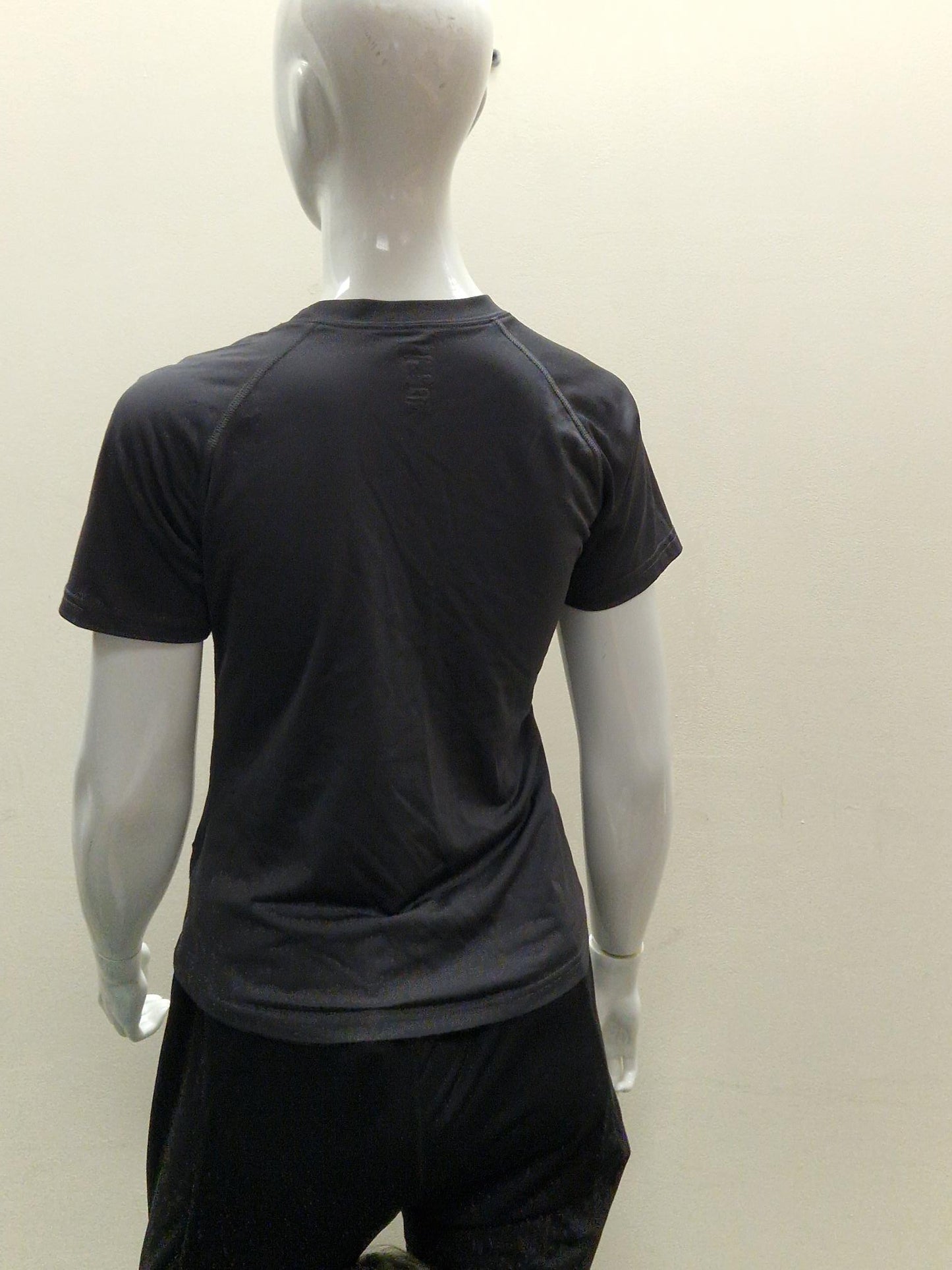 Quechua Decathlon Ladies T-Shirt in Grey - Size Medium