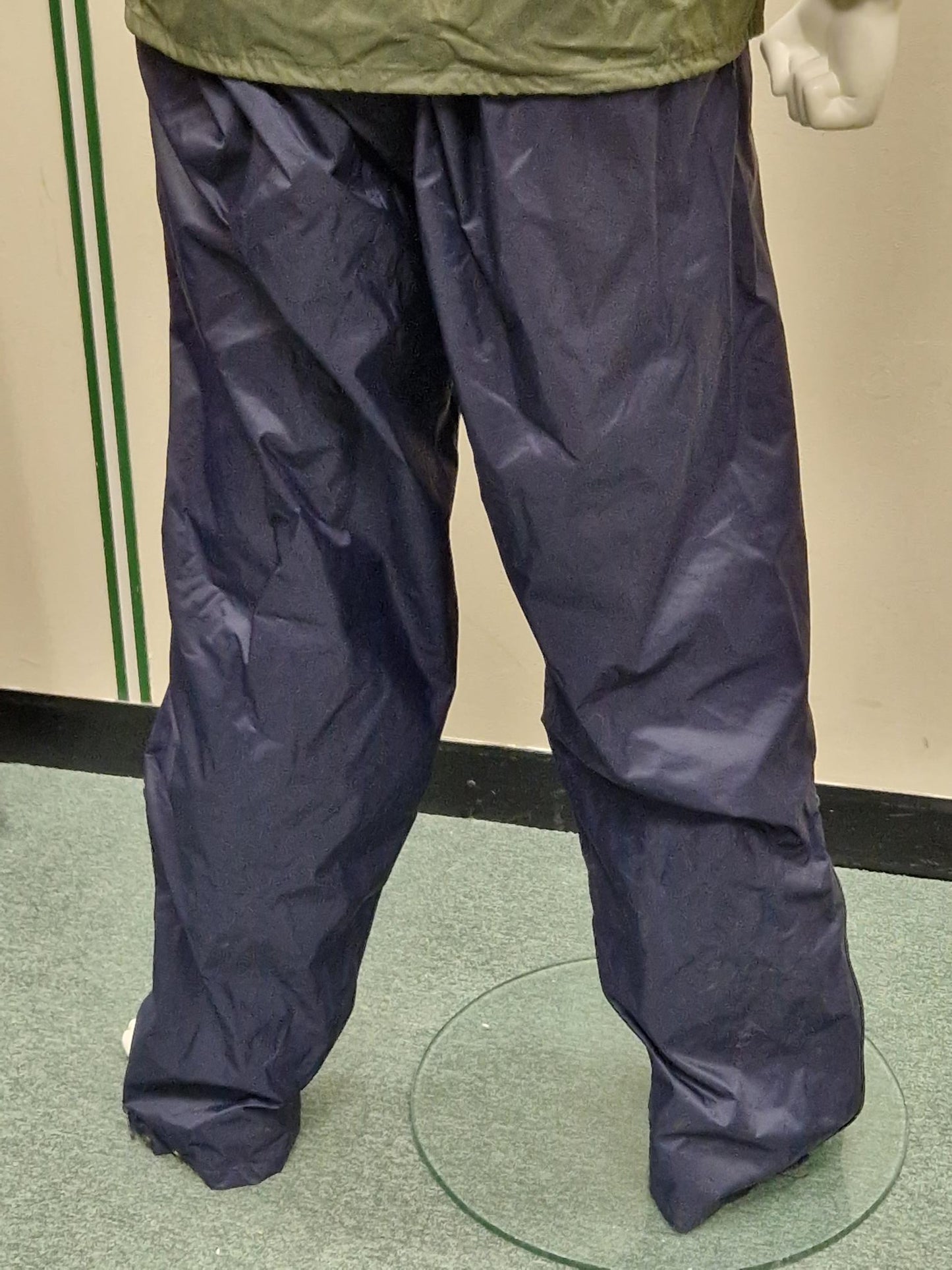 Mens Waterproof Trousers in navy - XXL