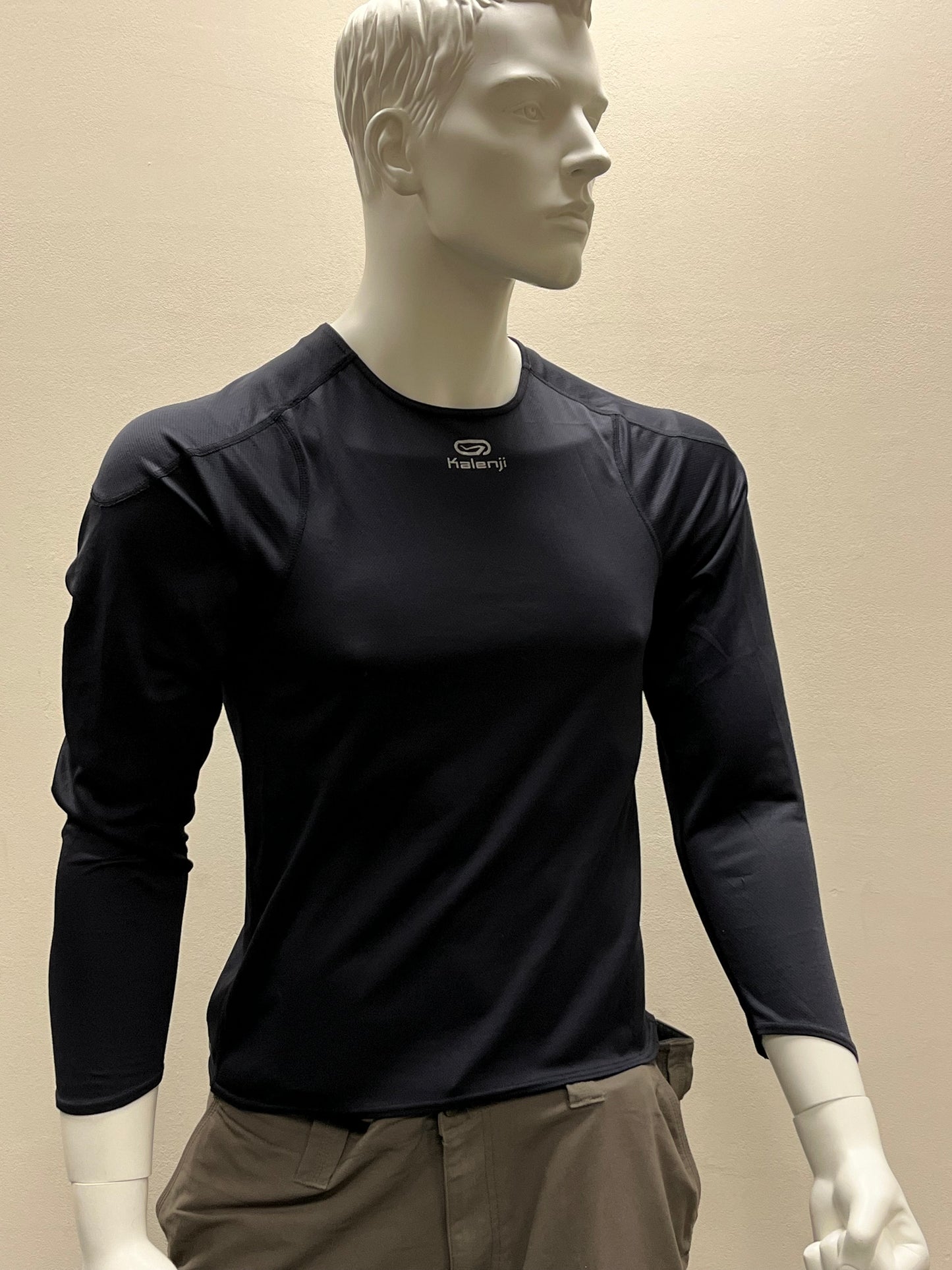 Kalenji Decathlon Mens Base layer in Black - Size Medium