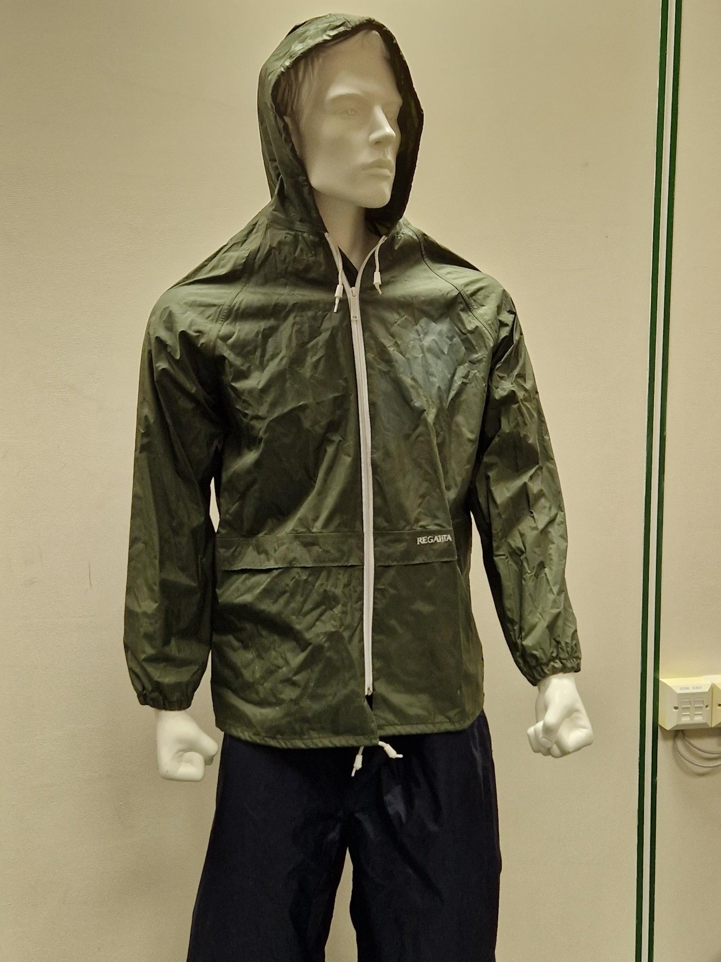 Regatta Mens Waterproof Coat in Khaki - Size Medium