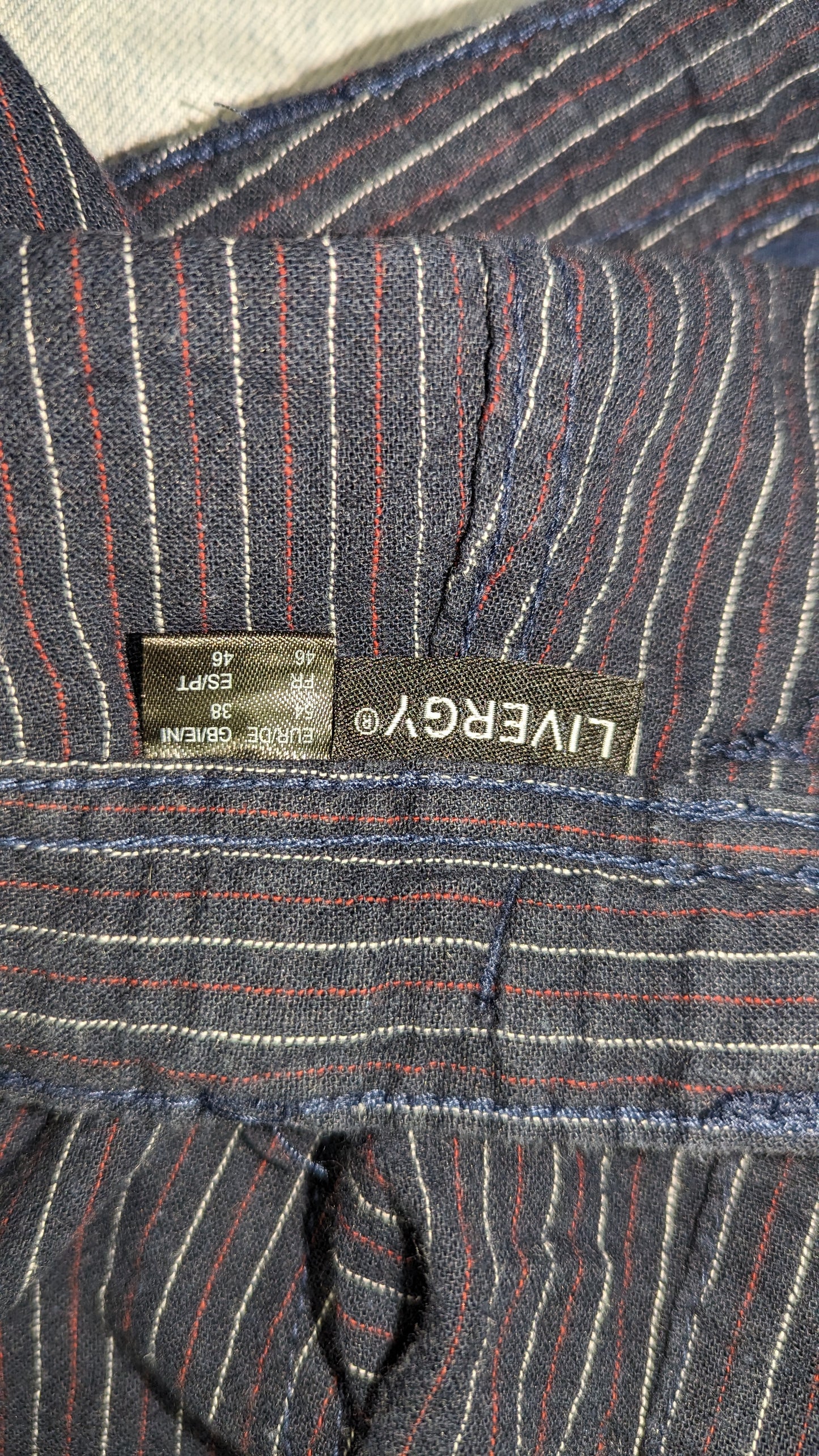 Men's Livergy Shorts - Size 28